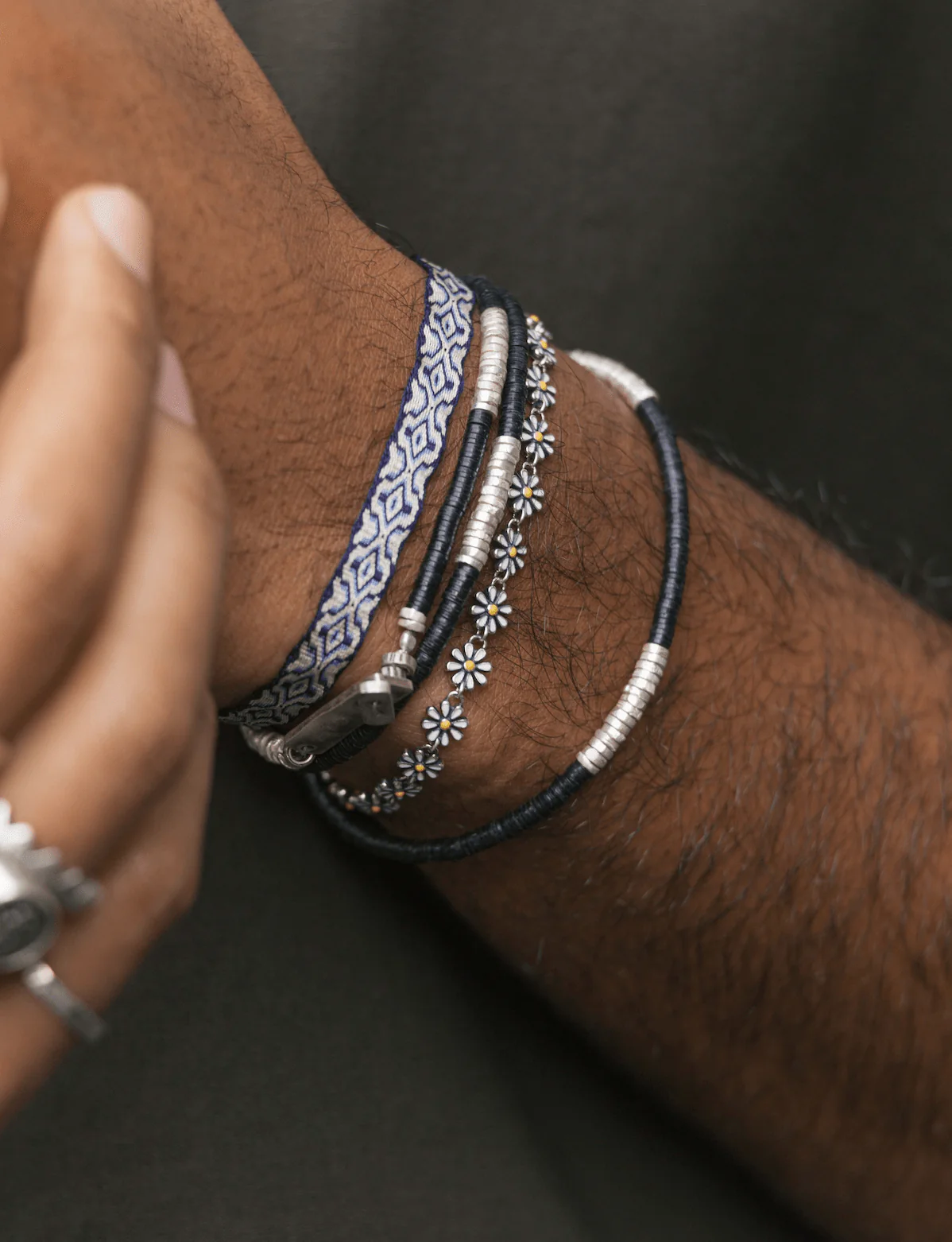3 Laps Bracelet With Vinyl And Sterling Silver Beads (Black) - Image 3