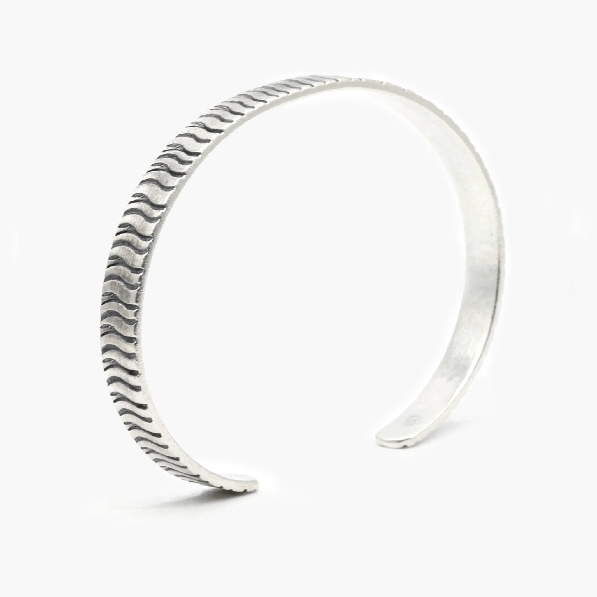 Hand-forged "Arnette" Silver Bangle - Image 2