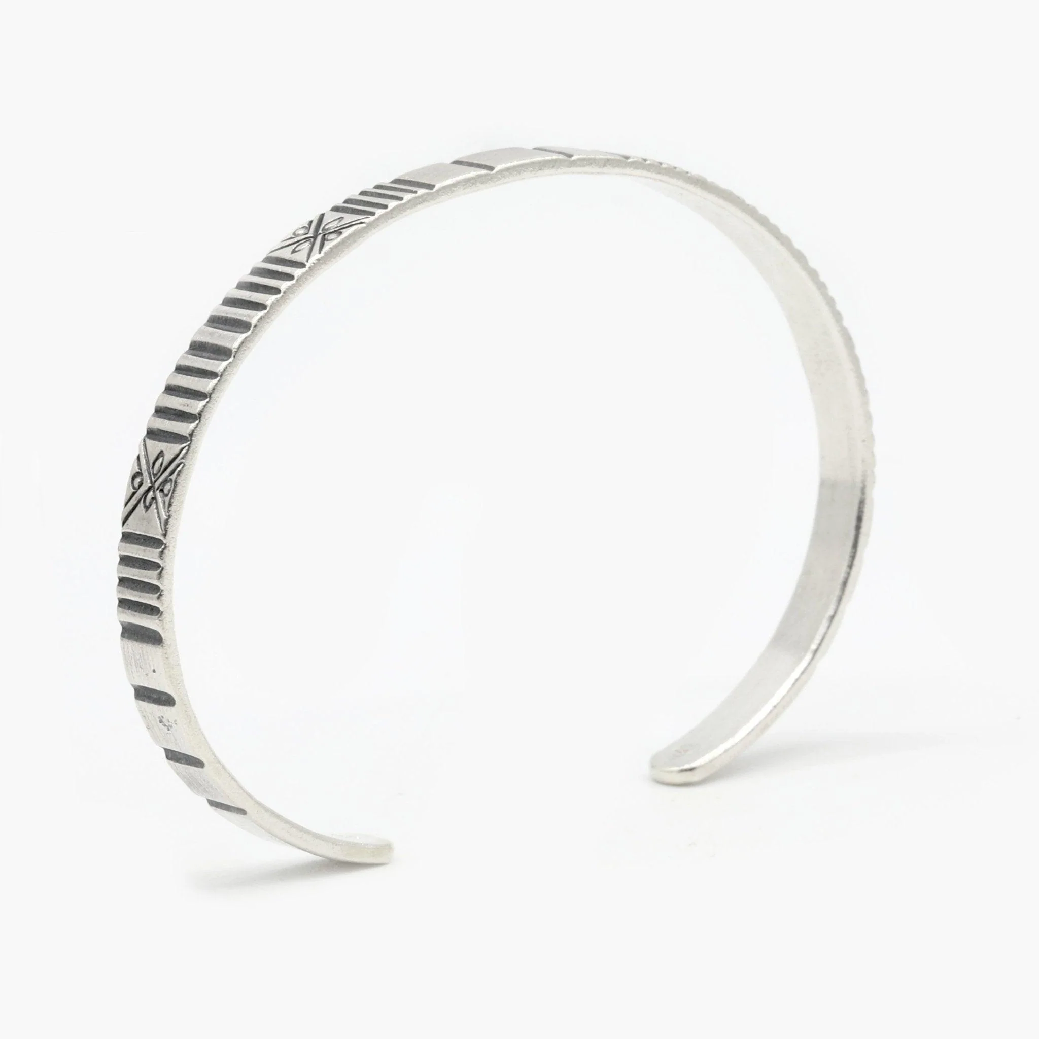 Hand-forged "Cherokee" Silver Bangle - Image 2