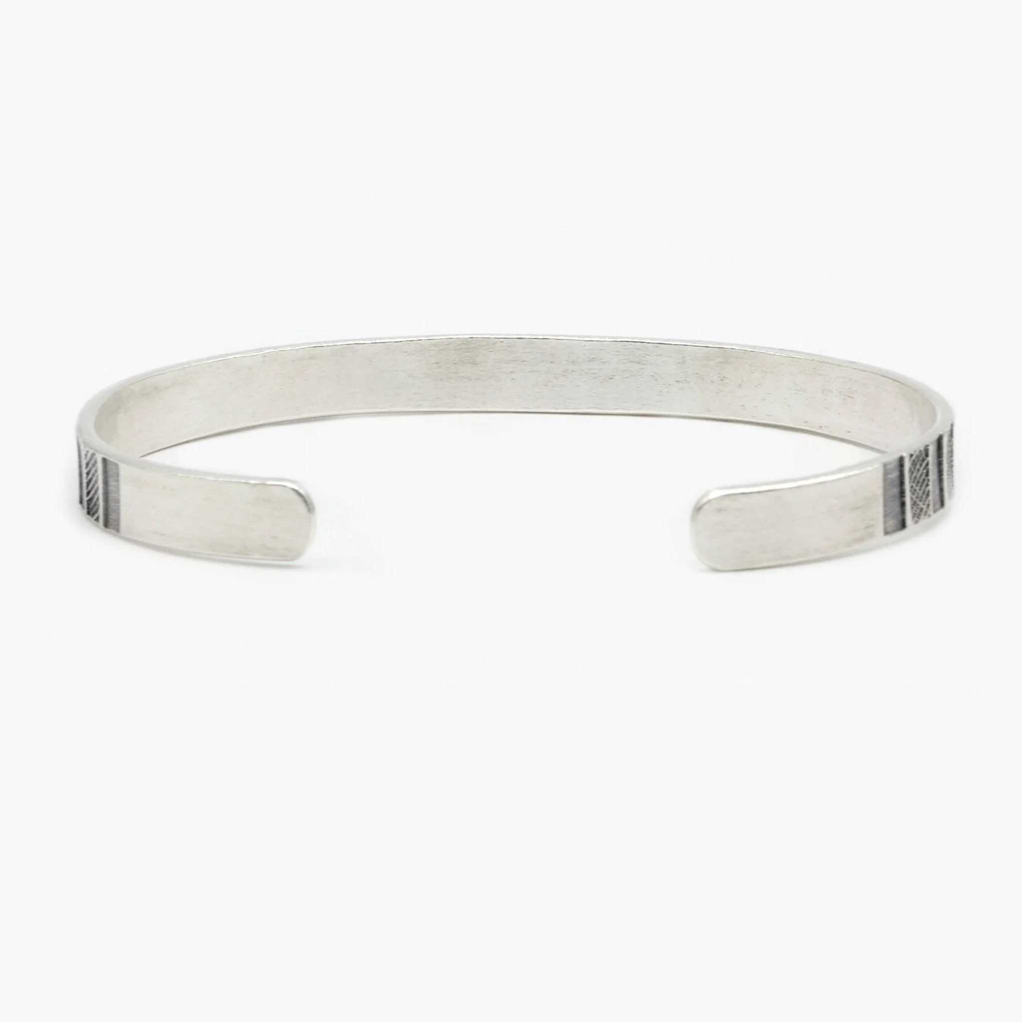 Hand-forged "Maya" Silver Bangle - Image 2