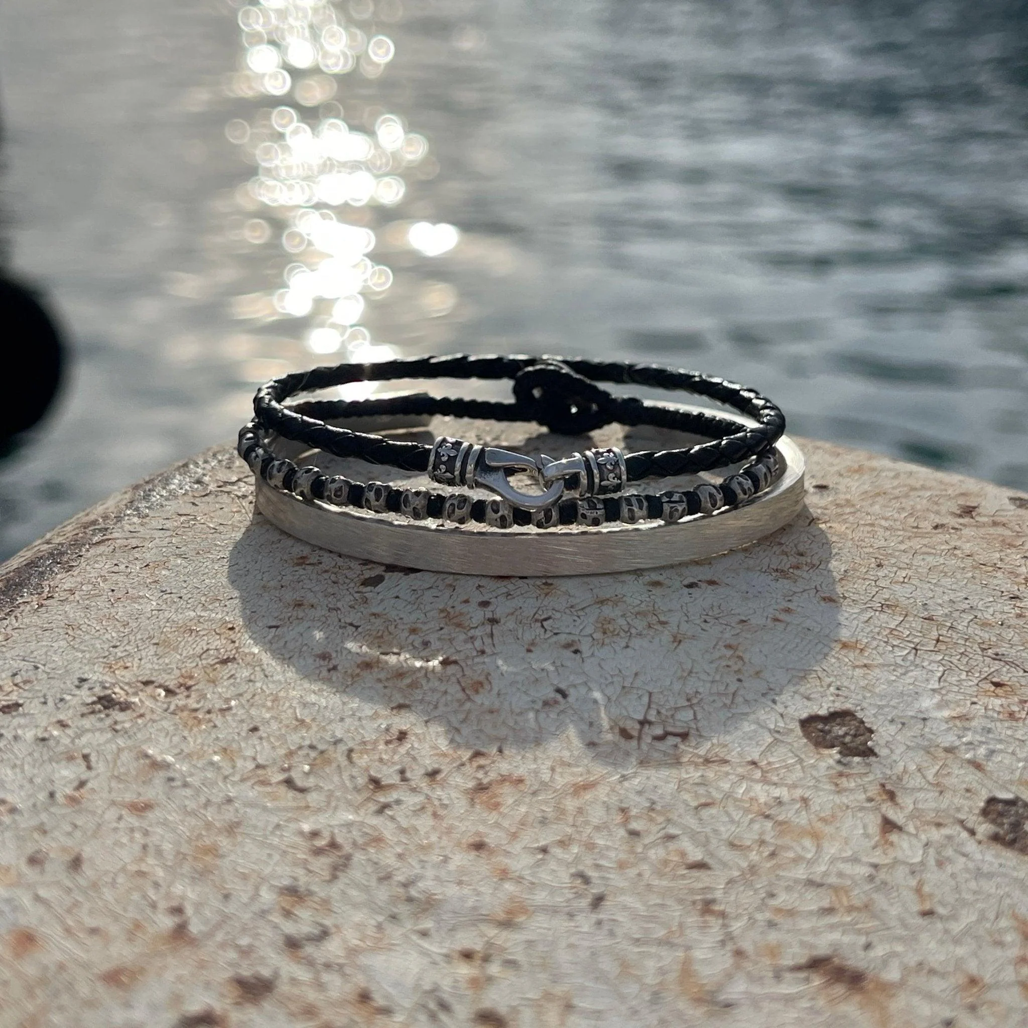 Maxi "Azulik" Polished Silver Bangle - Image 2