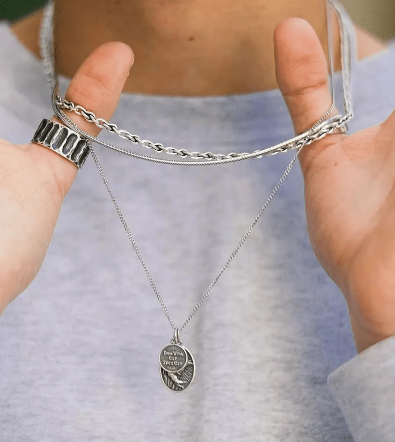 "Dum Vita Est - Spes Est" Flying Angel Silver Necklace - Image 2